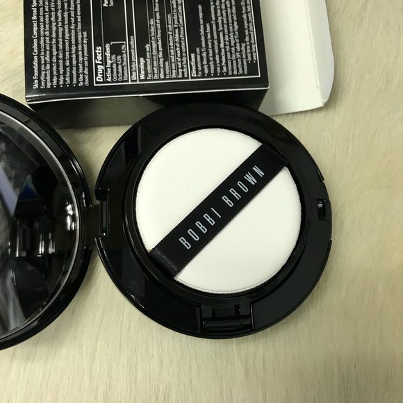 NIB B.B. skin foundation compact - Picture 4 of 8